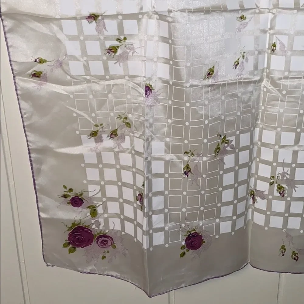 Vtg‎ white rayon/silk scarf with purple flowers